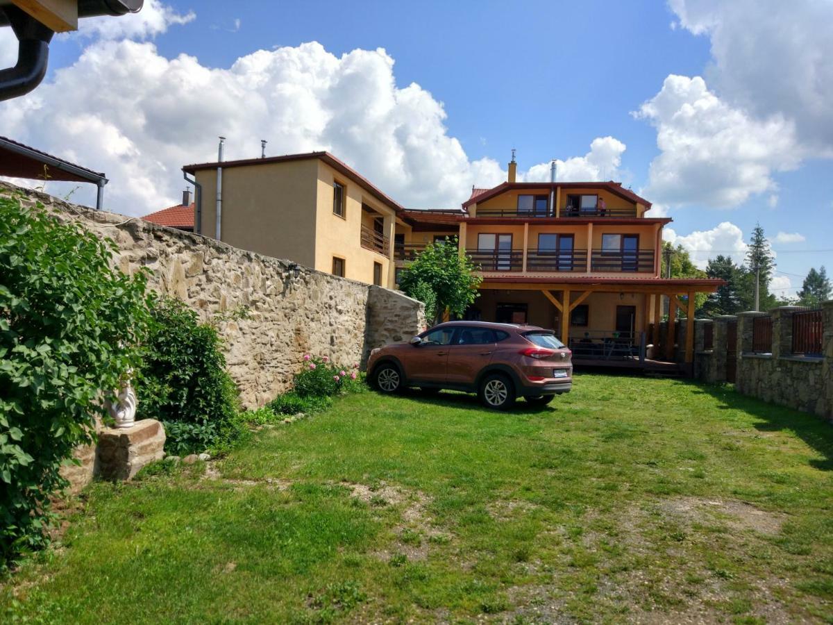 Penzion Maria Vrbov Eksteriør billede